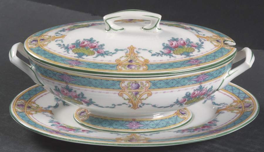 Marlowe Sauce Boat & Lid with Underplate by Royal Worcester-1
