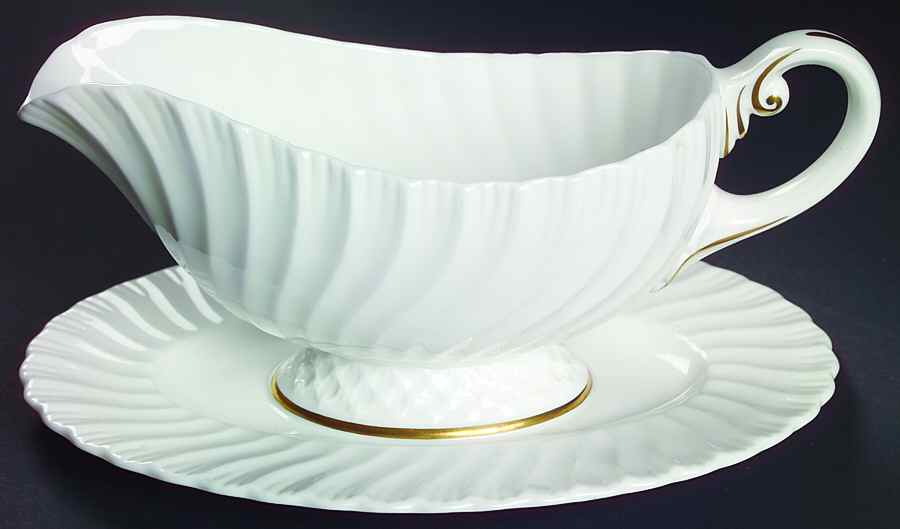 Mayfair Gravy Boat with Attached Underplate by Royal Worcester-1