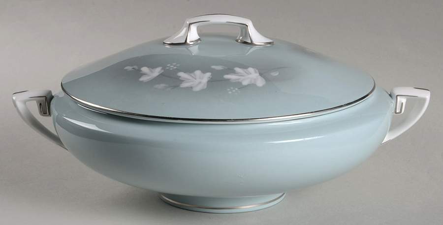 Moonflower Round Covered Vegetable by Royal Worcester-1