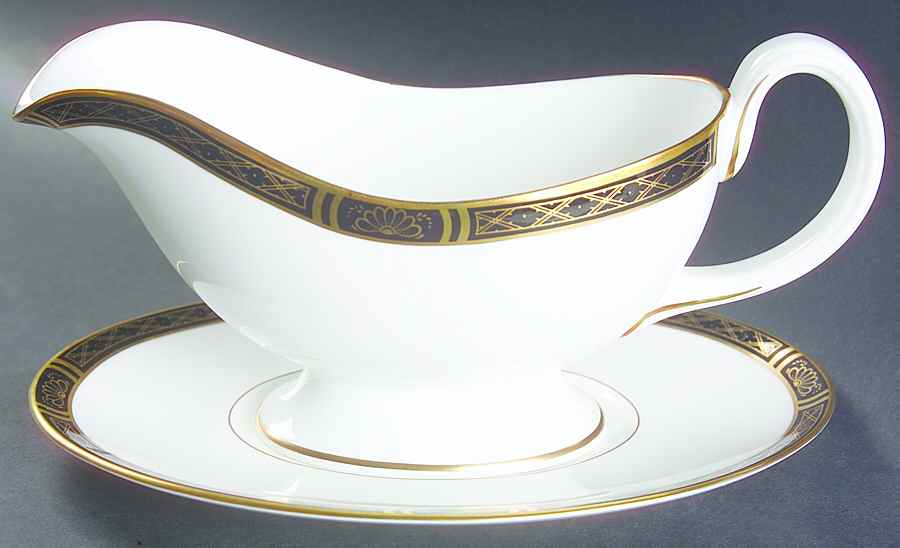Mountbatten Black Gravy Boat & Underplate by Royal Worcester-1