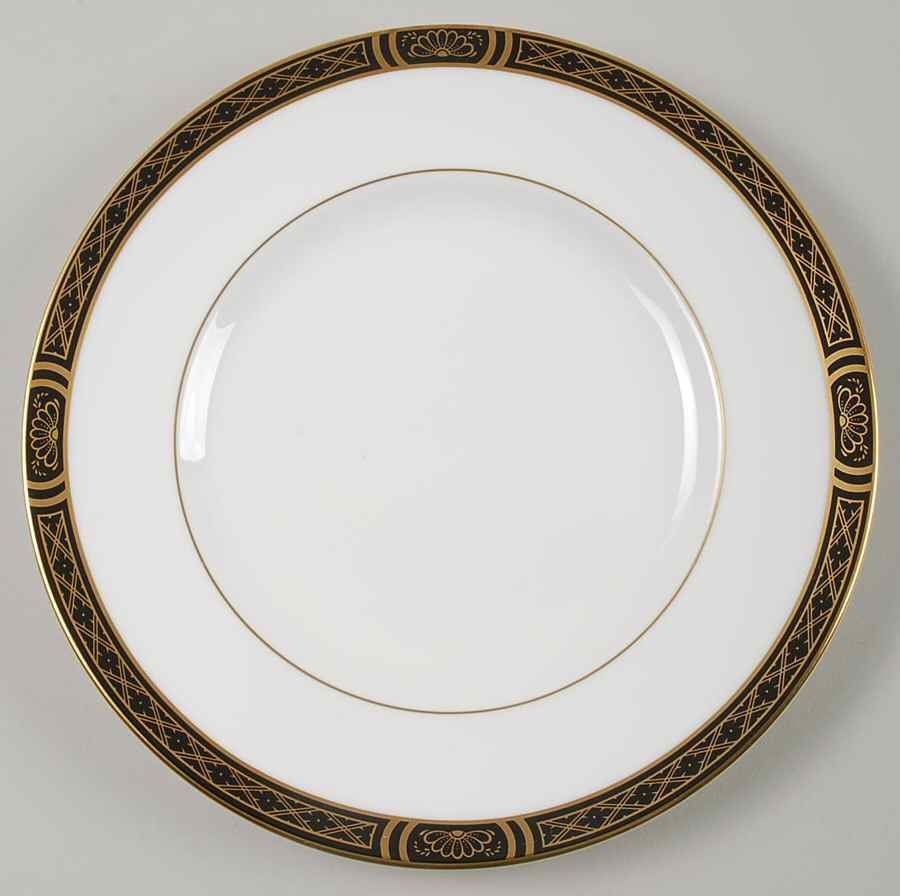 Mountbatten Black Salad Plate by Royal Worcester-1