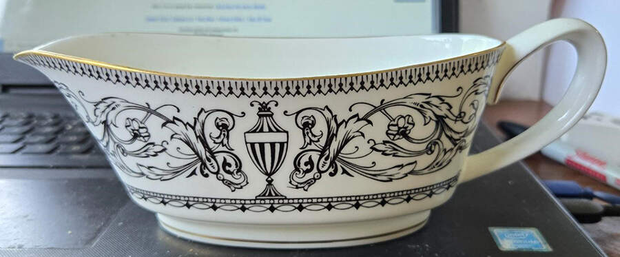Padua Gravy Boat by Royal Worcester-1