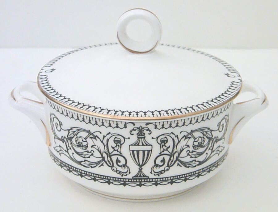 Padua Cream Soup Bowl & Lid Set by Royal Worcester-1