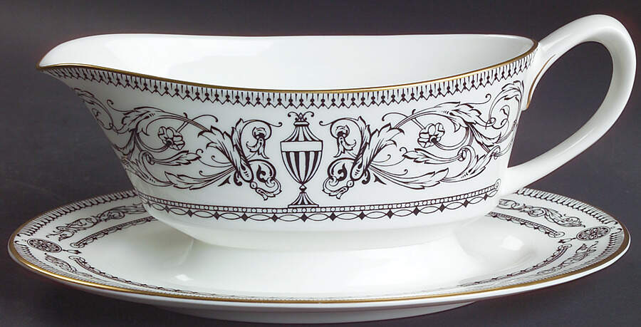 Padua Gravy Boat with Attached Underplate by Royal Worcester-1