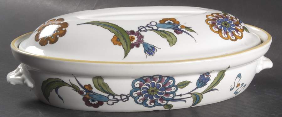 Palmyra 1 Quart Oval Covered Casserole by Royal Worcester-1