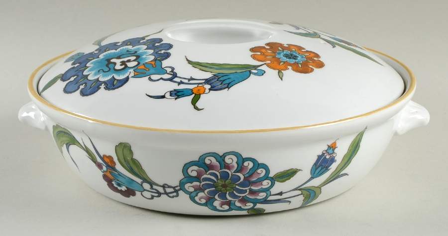 Palmyra 1 Qt Round Covered Casserole by Royal Worcester-1