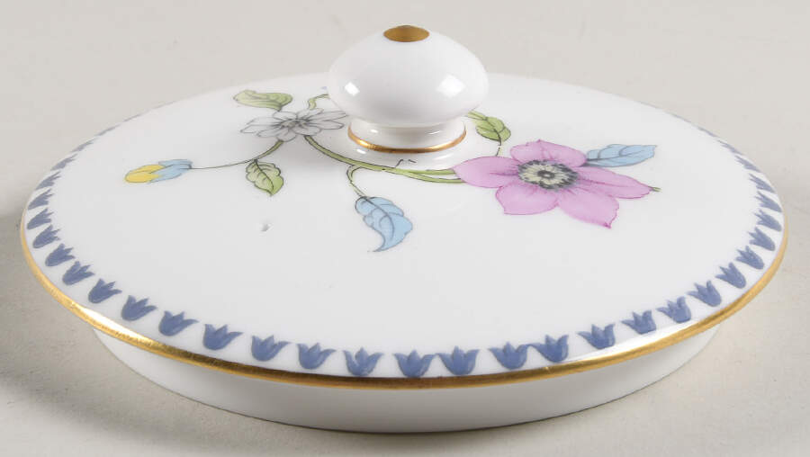 Patricia Lid for Teapot by Royal Worcester-1