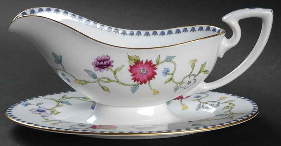 Patricia Gravy Boat with Attached Underplate by Royal Worcester-1