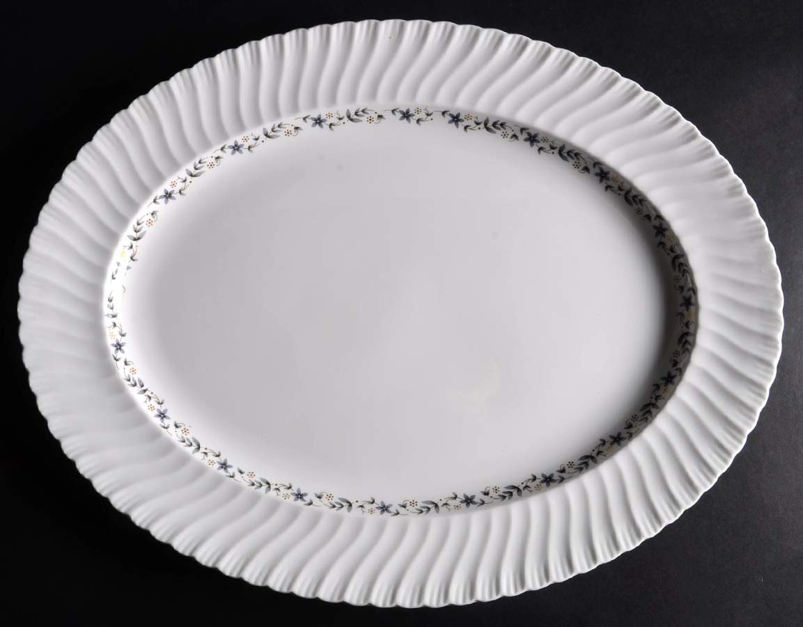 Petite Fleur (Swirl) 17" Oval Serving Platter by Royal Worcester-1
