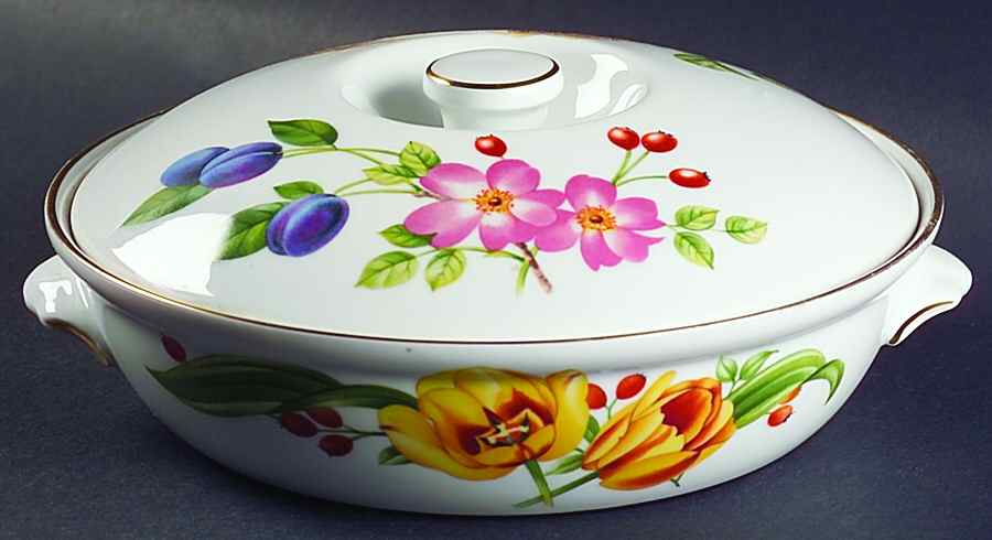 Pershore (Gold Trim) 1 Qt Round Covered Casserole by Royal Worcester-1