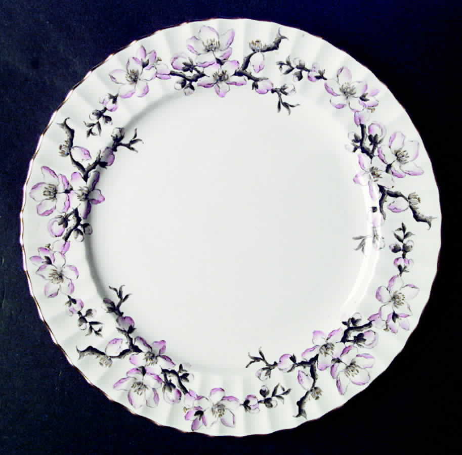 Pomerina Dinner Plate by Royal Worcester-1