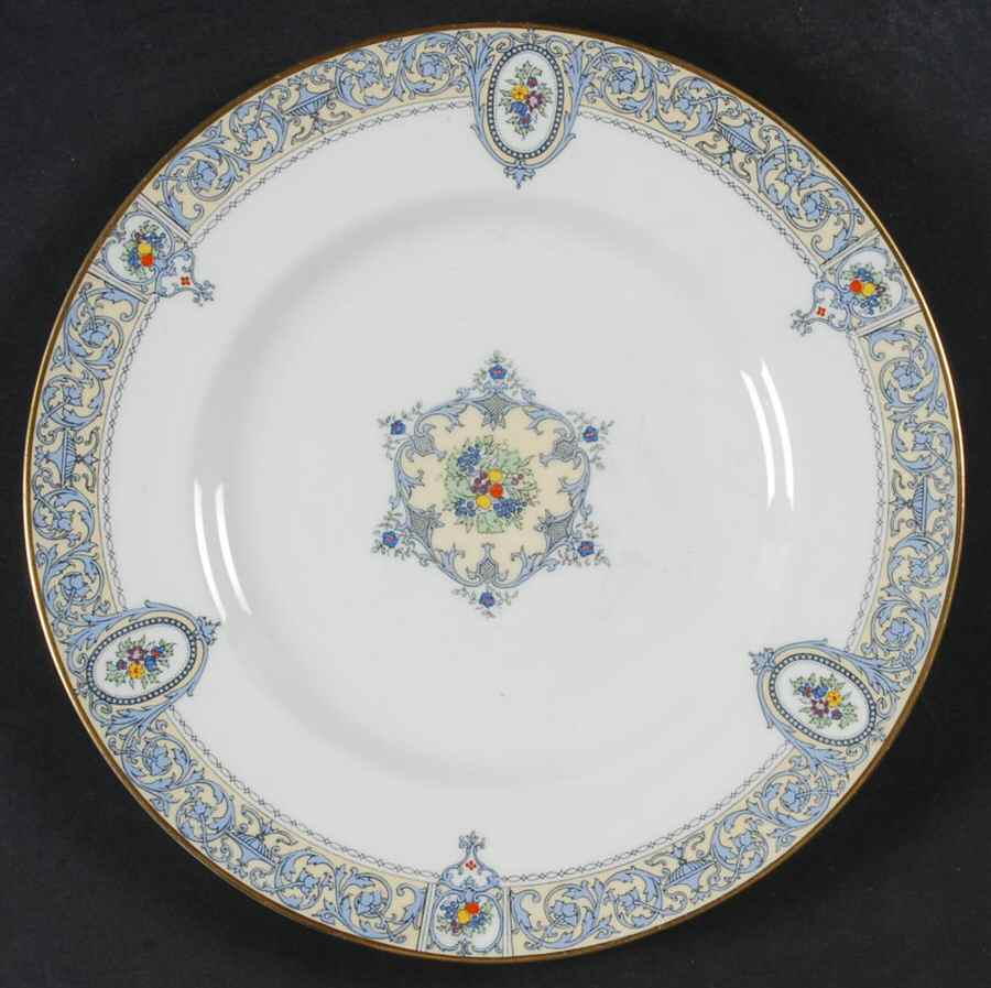 Portia (Z1407-1) Luncheon Plate by Royal Worcester-1
