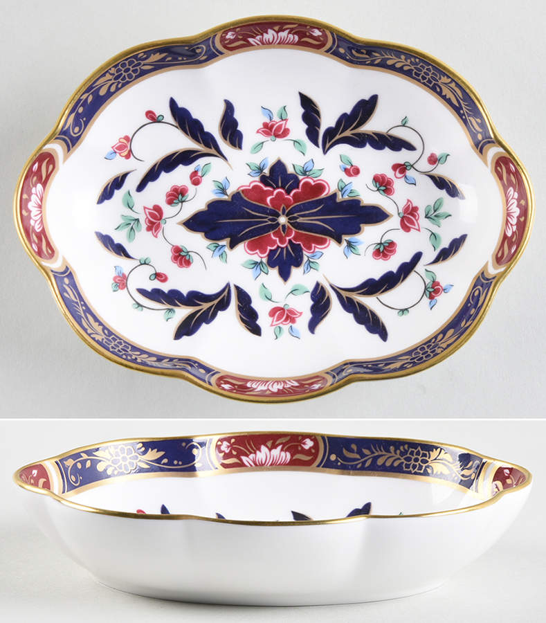 Prince Regent Oval Scalloped Dish by Royal Worcester-1