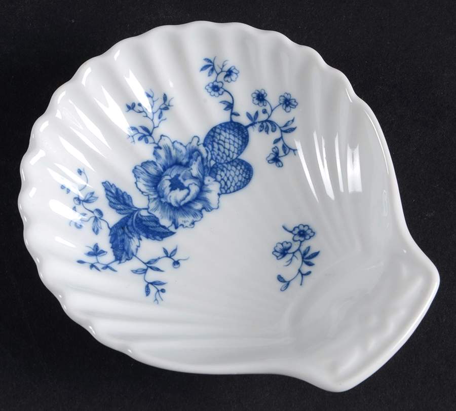 Rhapsody Shell Shaped Dish by Royal Worcester-1