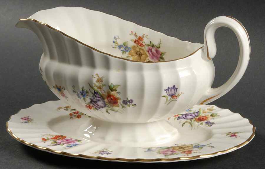 Roanoke Cream Gravy Boat with Attached Underplate by Royal Worcester-1