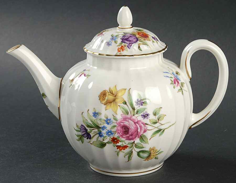 Roanoke Cream Mini Teapot & Lid by Royal Worcester-1