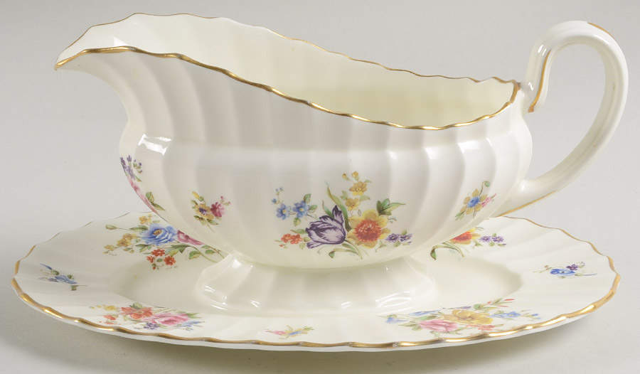 Roanoke White Gravy Boat with Attached Underplate by Royal Worcester-1