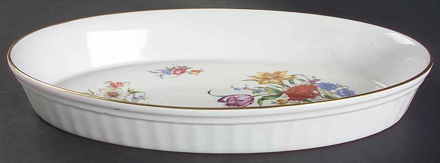 Roanoke White 12'' Oval Baker by Royal Worcester-1
