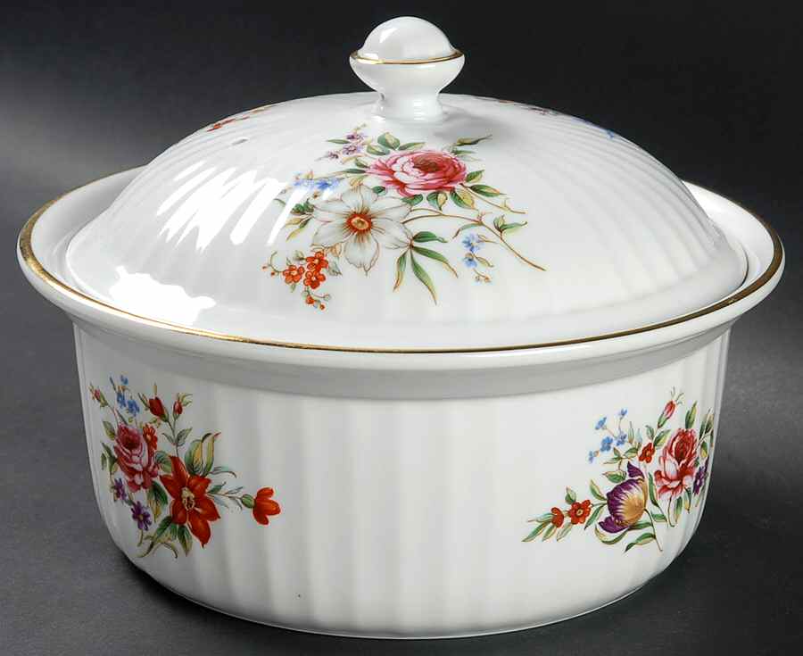 Roanoke White 1.5 Qt Round Covered Casserole by Royal Worcester-1