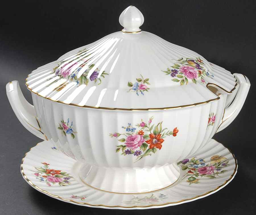 Roanoke White Tureen & Lid w/Underplate by Royal Worcester-1