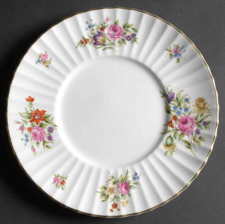 Roanoke White Underplate for Tureen by Royal Worcester-1
