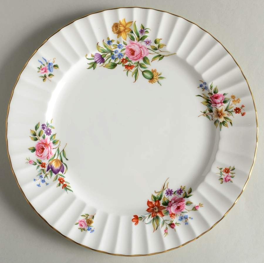 Roanoke White Dinner Plate by Royal Worcester-1