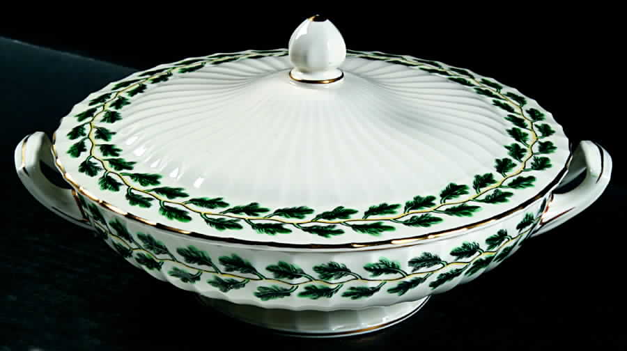Royal Oak Round Covered Vegetable by Royal Worcester-1