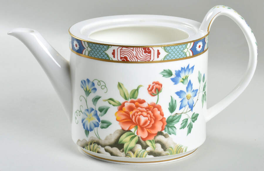 Shantung Teapot No Lid by Royal Worcester-1