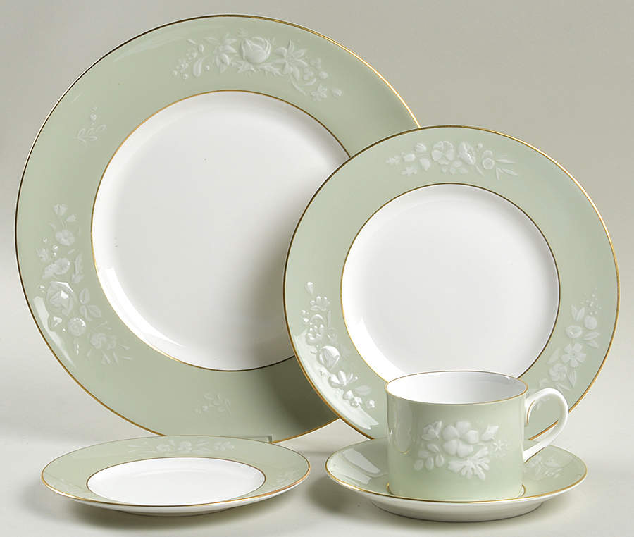 Sheraton 5 Piece Place Setting by Royal Worcester-1
