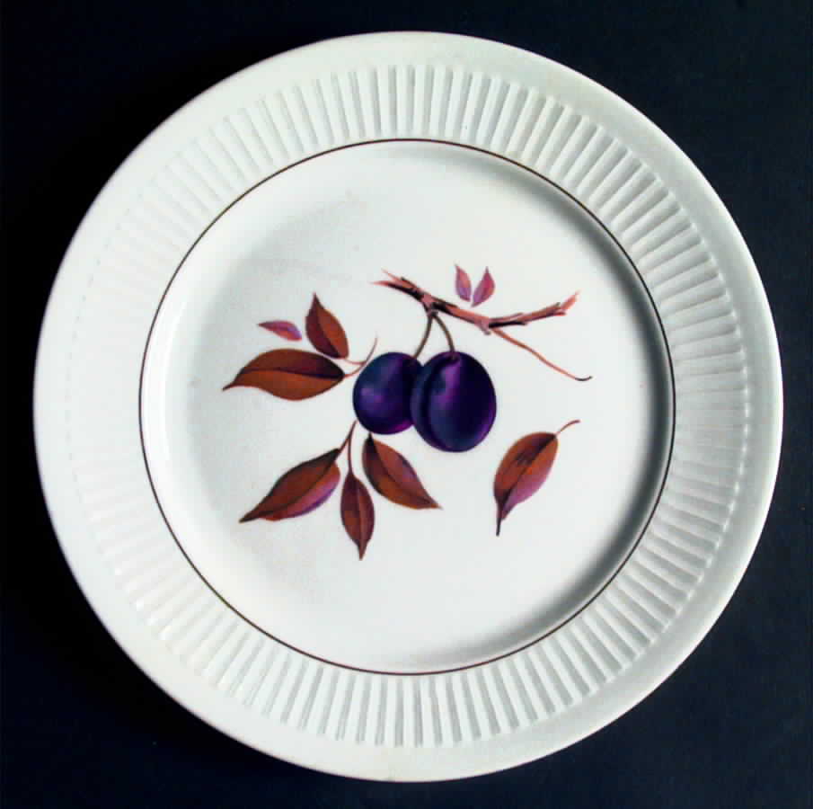 Shelton Orchard (Gold Verge) Dinner Plate by Royal Worcester-1