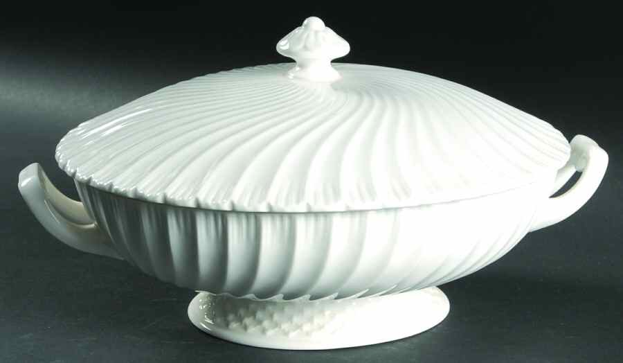 Snowflake Round Covered Vegetable by Royal Worcester-1