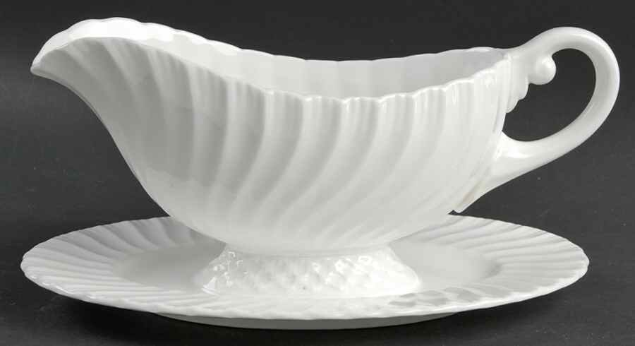 Snowflake Gravy Boat with Attached Underplate by Royal Worcester-1