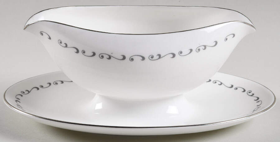Sonata Gravy Boat with Attached Underplate by Royal Worcester-1