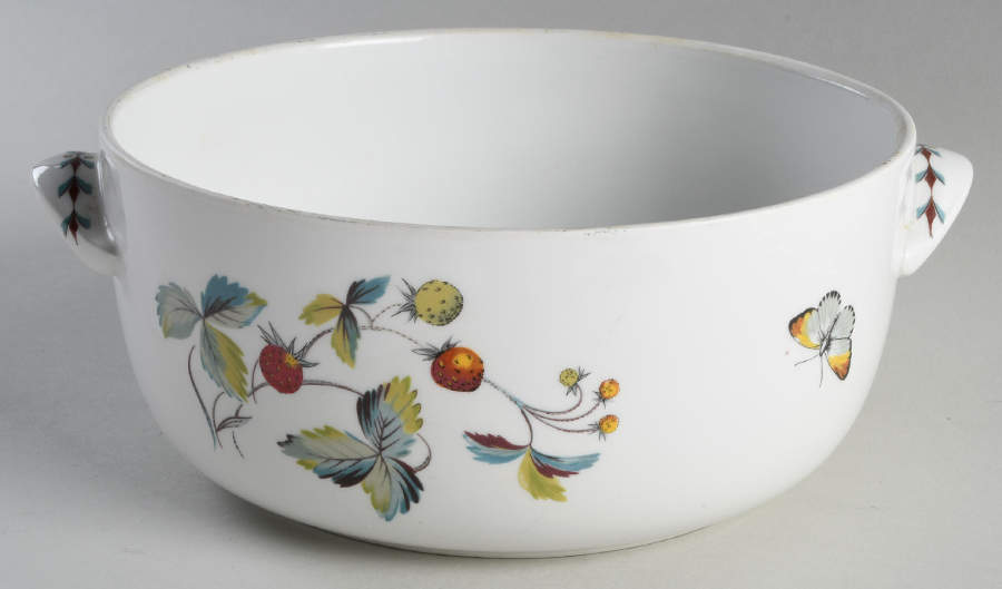 Strawberry Fair (Oven To Table, Bluetrim) 2.5 Qt Round Covered Casserole No Lid by Royal Worcester-1
