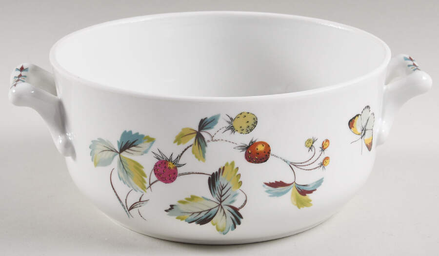 Strawberry Fair (Oven To Table, Bluetrim) 1.5 Qt Round Casserole No Lid by Royal Worcester-1