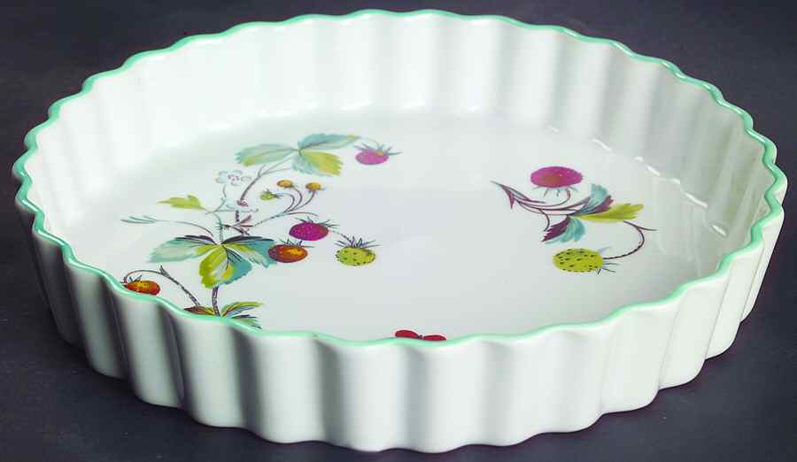 Strawberry Fair (Oven To Table, Bluetrim) 7" Quiche by Royal Worcester-1