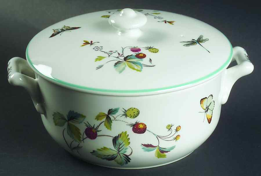 Strawberry Fair (Oven To Table, Bluetrim) 1.5 Qt Round Covered Casserole by Royal Worcester-1