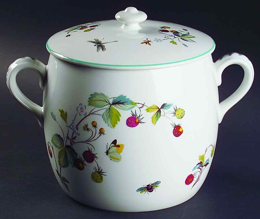 Strawberry Fair (Oven To Table, Bluetrim) Bean Pot & Lid by Royal Worcester-1