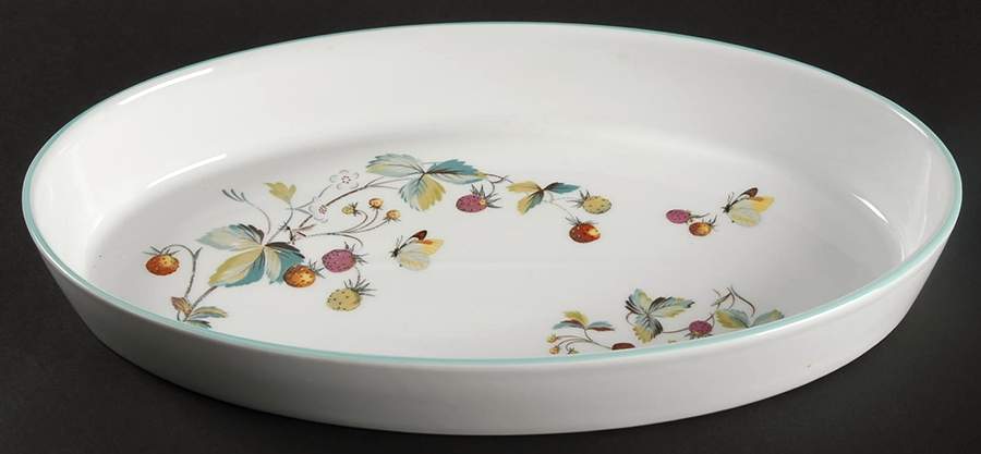 Strawberry Fair (Oven To Table, Bluetrim) 14" Oval Baker by Royal Worcester-1