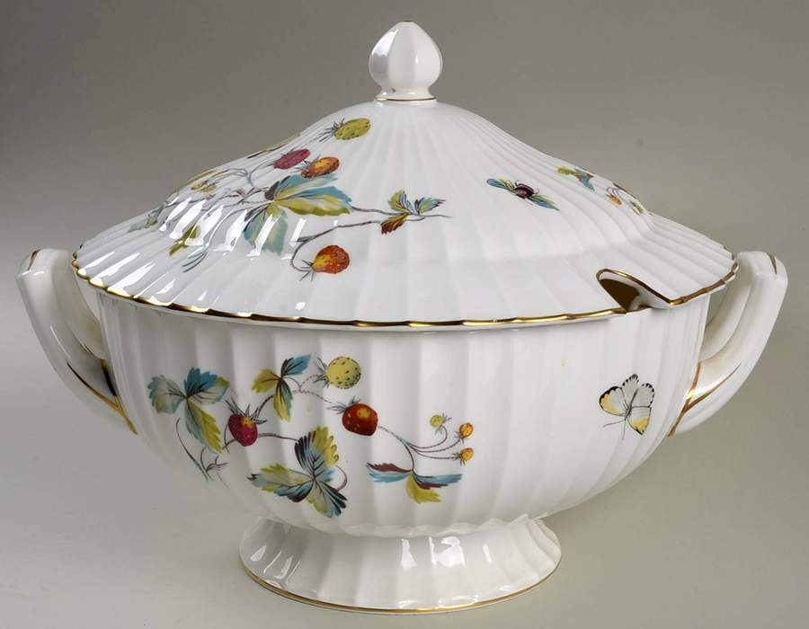 Strawberry Fair (Bone, Rim, Fluted, Gold) Tureen &  Lid by Royal Worcester-1