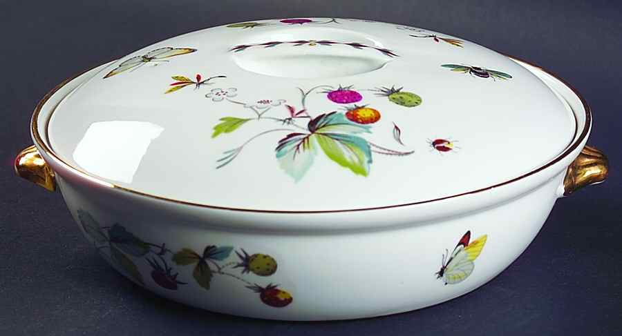 Strawberry Fair (Bone, Coupe, Smooth, Gold) 1 Qt Round Covered Casserole by Royal Worcester-1