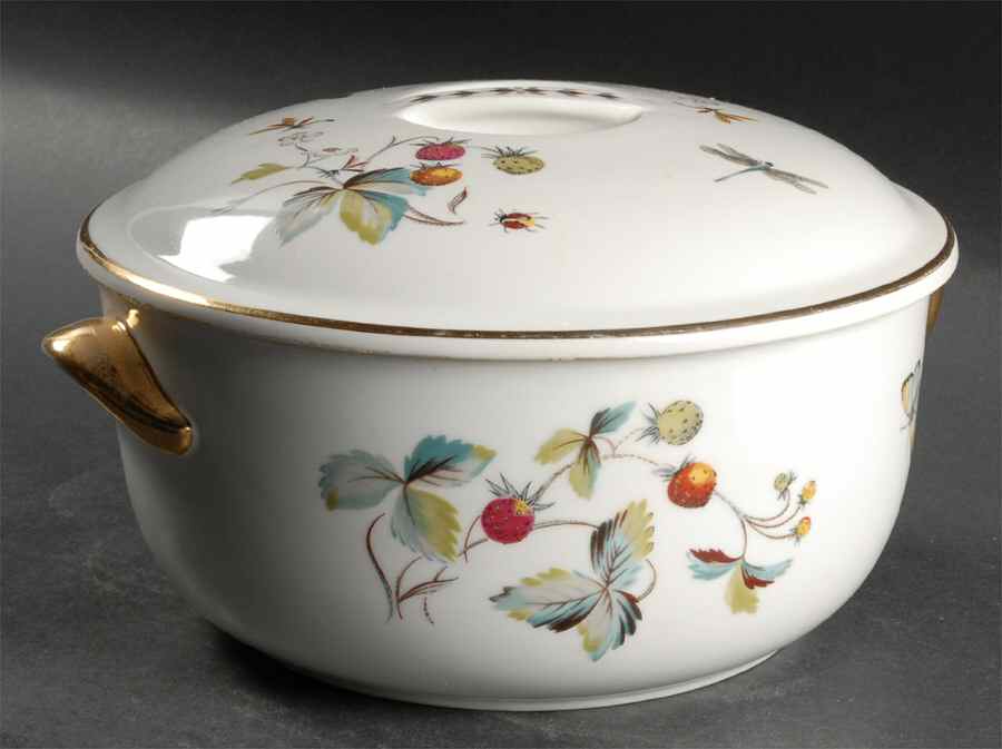 Strawberry Fair (Bone, Coupe, Smooth, Gold) 3 Quart Round Covered Casserole by Royal Worcester-1