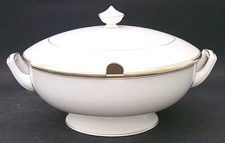 Viceroy (Gold Trim) Tureen &  Lid by Royal Worcester-1
