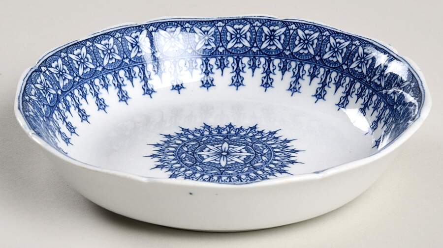 W2088 (No Trim) Fruit/Dessert (Sauce) Bowl by Royal Worcester-1