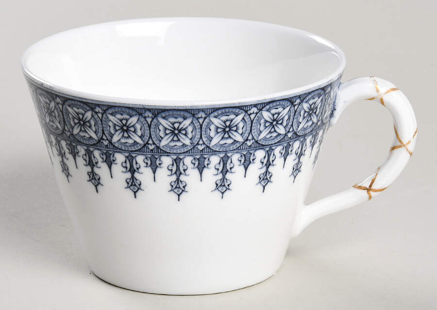 W2088 (No Trim) Oversized Cup by Royal Worcester-1