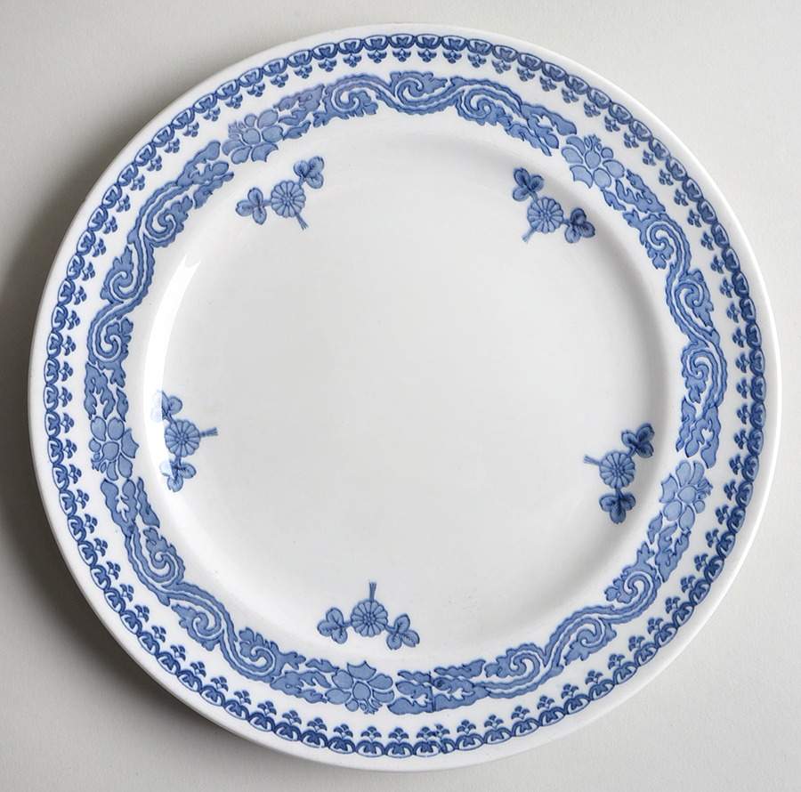 W4857 Luncheon Plate by Royal Worcester-1
