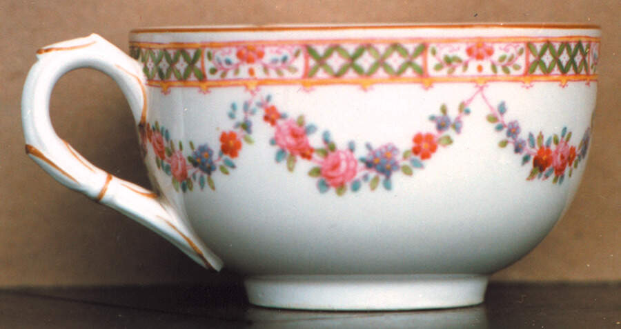 W9200 Footed Cup by Royal Worcester-1