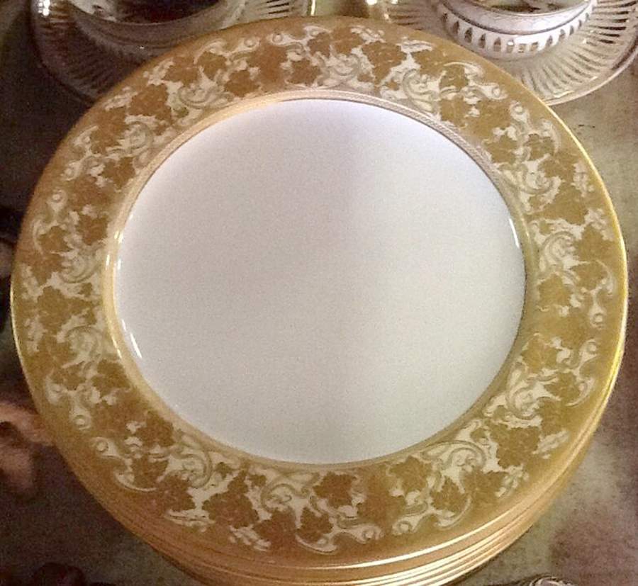 W9615 Dinner Plate by Royal Worcester-1