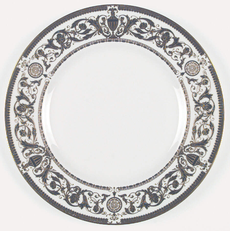 Windsor (Newer, Gold Trim) Dinner Plate by Royal Worcester-1