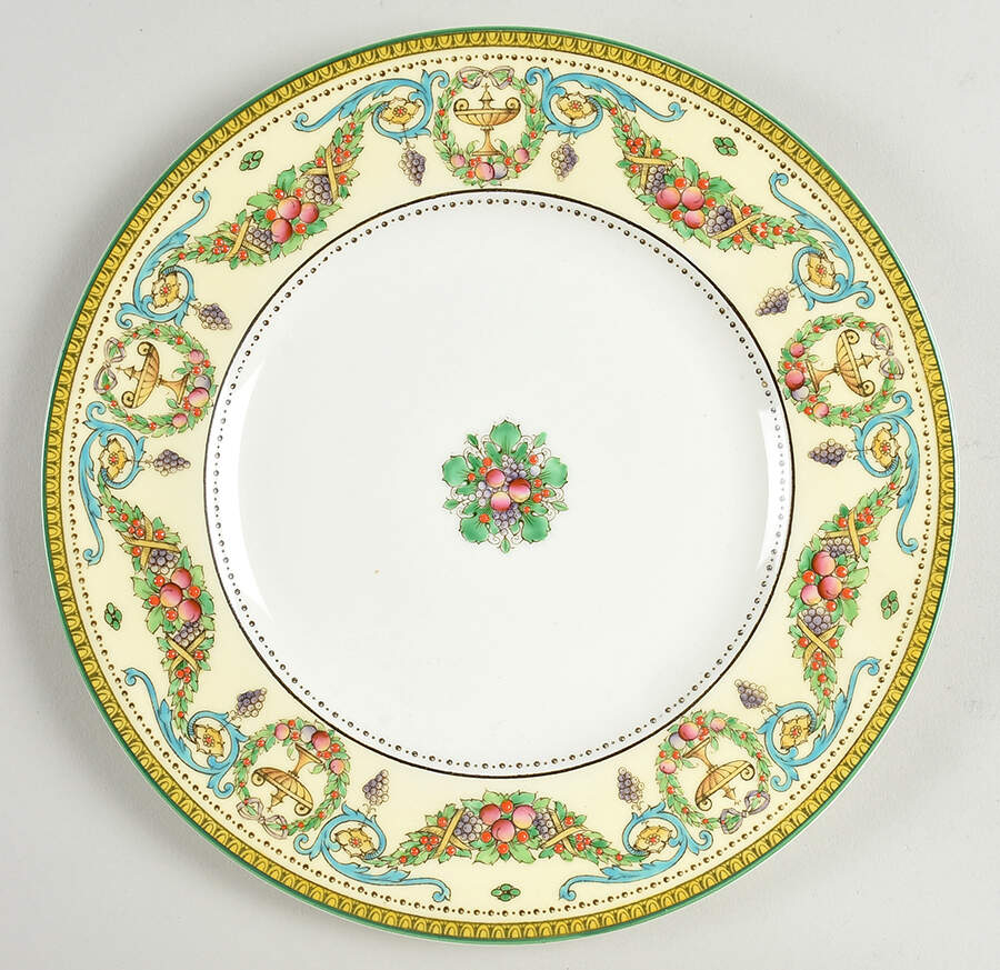 Windsor (Older, Green Trim) Luncheon Plate by Royal Worcester-1